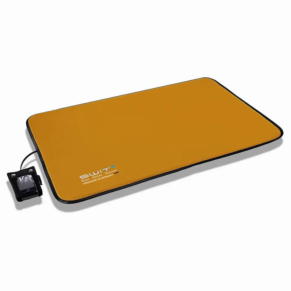 SWIT® Hundematte in haselnuss mit integriertem Neurobalance-System – erhältlich in verschiedenen Farben und 5 Modi für Entspannung, Fokus & Regeneration